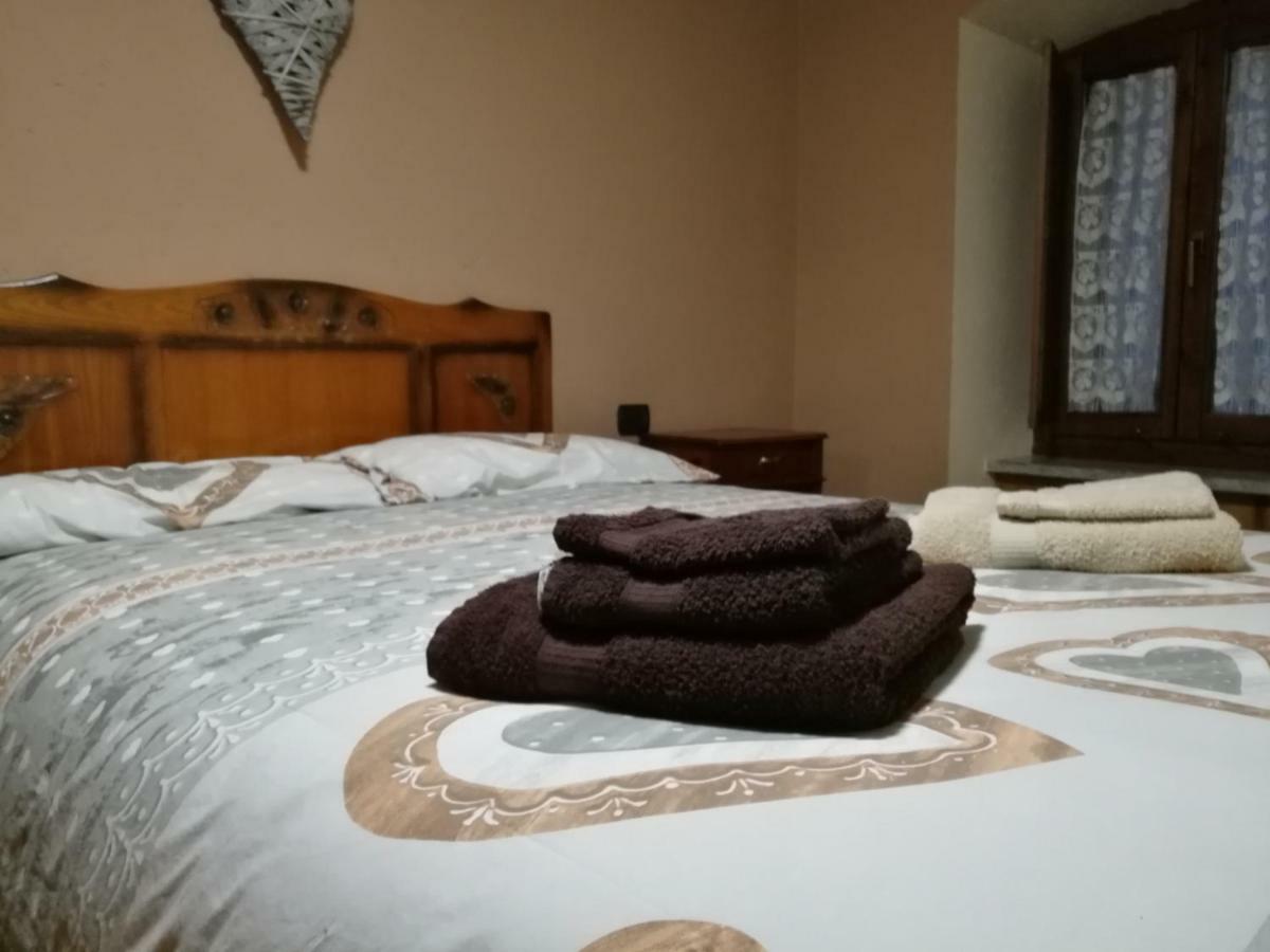 Casa Vacanza In Centro A La Salle Eksteriør billede